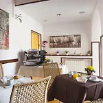 Pensión La Cittadella 2*